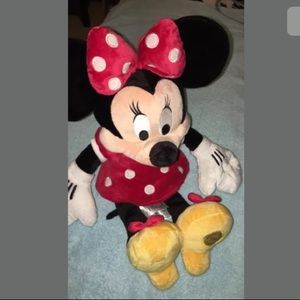 Plush Minnie mouse 19 inches brand new